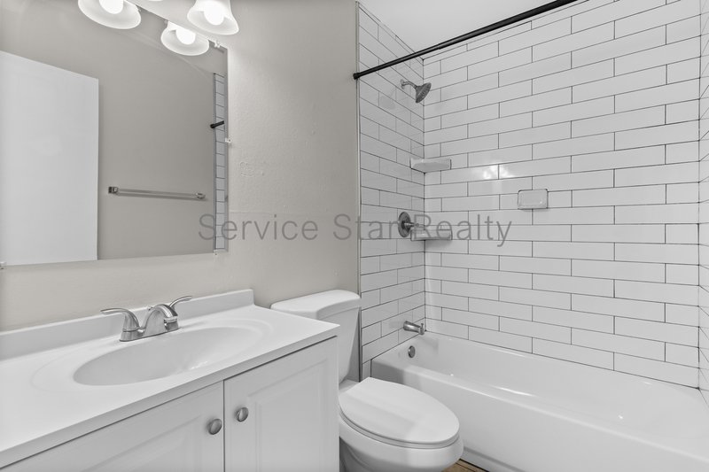 Simply Beautiful 2+2 with 1 car detached garage property image