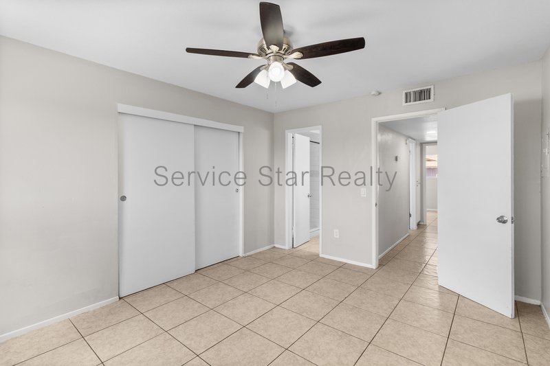 Simply Beautiful 2+2 with 1 car detached garage property image