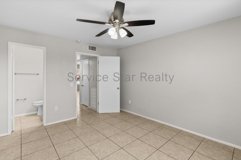 Simply Beautiful 2+2 with 1 car detached garage property image