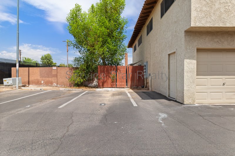 Simply Beautiful 2+2 with 1 car detached garage property image