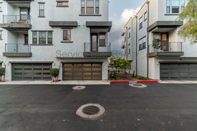 4 BED/3.5 Bath Townhome in Tempe!! property image