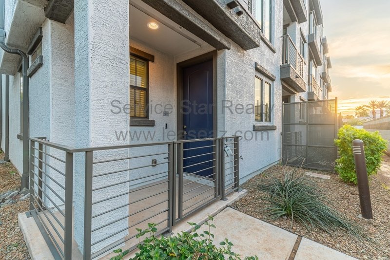4 BED/3.5 Bath Townhome in Tempe!! property image