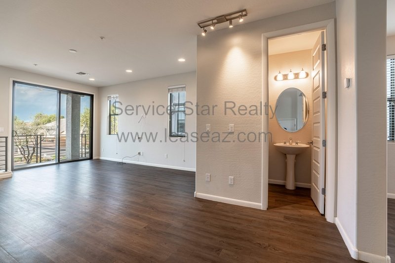 4 BED/3.5 Bath Townhome in Tempe!! property image