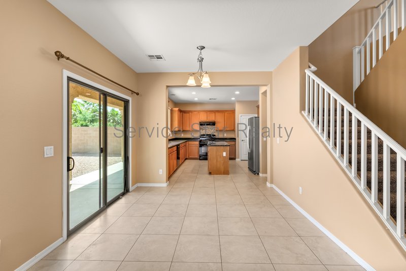 GATED COMMUNITY-  Spacious 4 Bed Home in Chandler property image