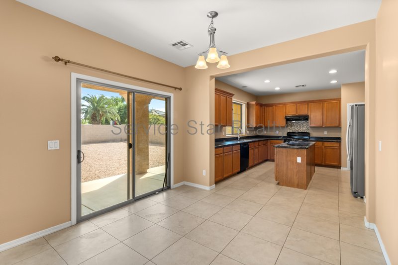 GATED COMMUNITY-  Spacious 4 Bed Home in Chandler property image