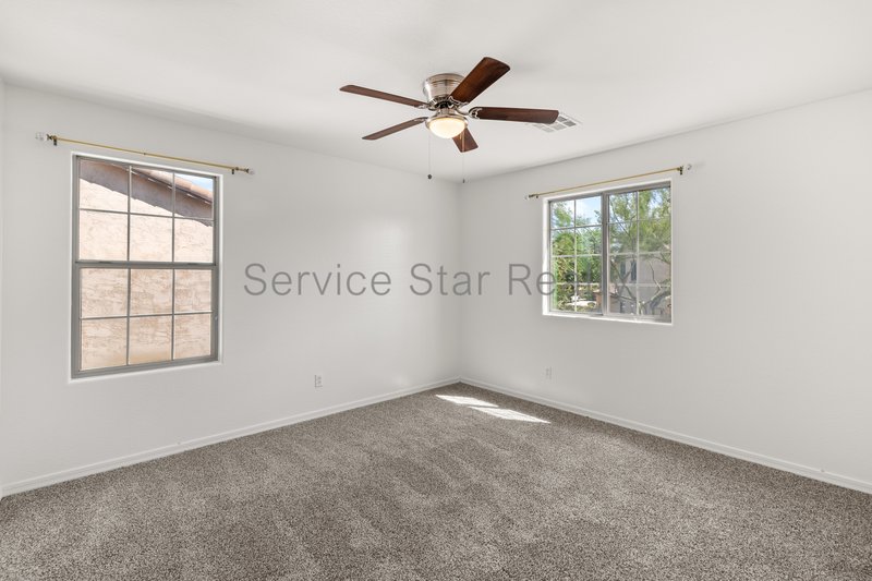 GATED COMMUNITY-  Spacious 4 Bed Home in Chandler property image
