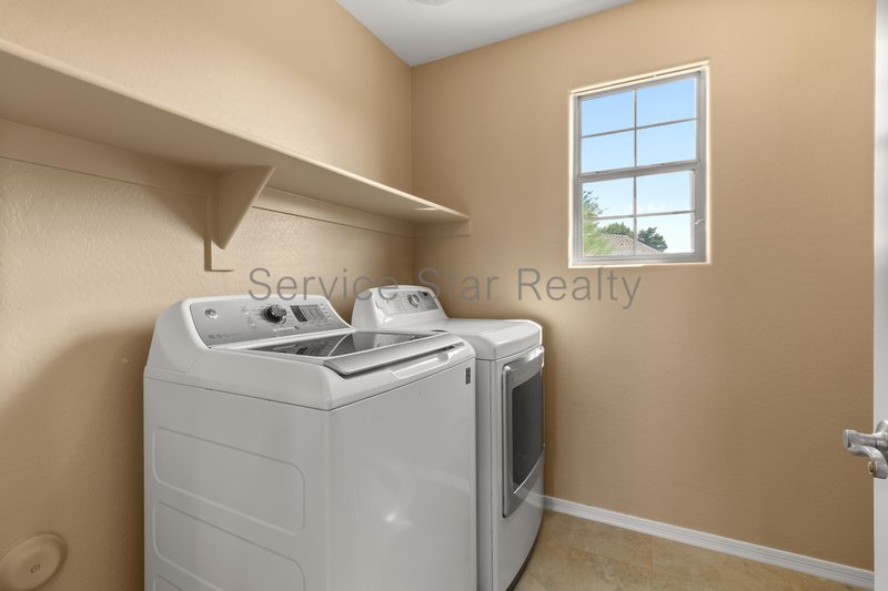 GATED COMMUNITY-  Spacious 4 Bed Home in Chandler property image