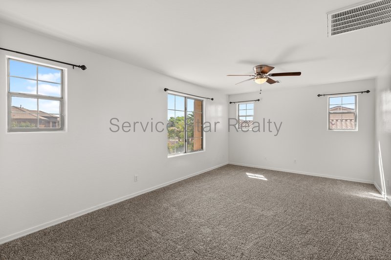 GATED COMMUNITY-  Spacious 4 Bed Home in Chandler property image