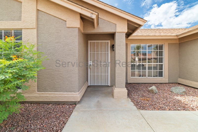 4-bedroom, 2-bath home in Phoenix! property image