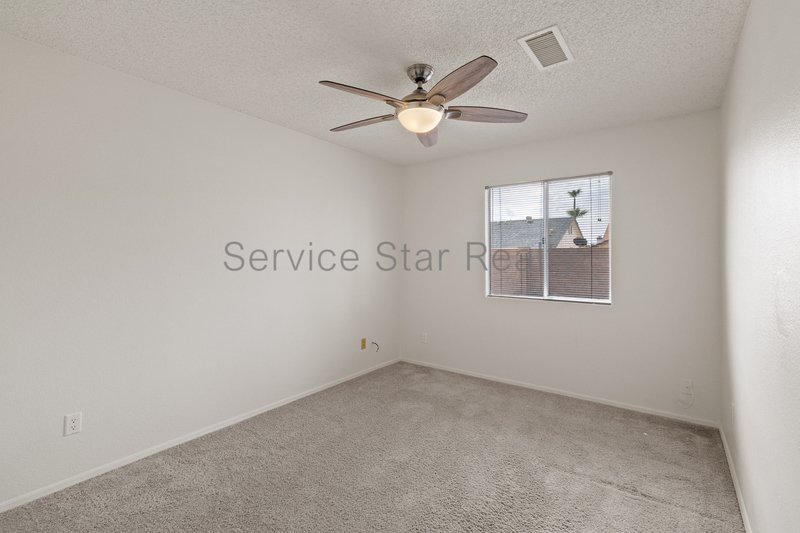 4-bedroom, 2-bath home in Phoenix! property image