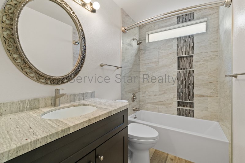 4-bedroom, 2-bath home in Phoenix! property image