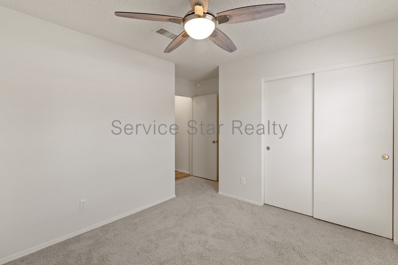 4-bedroom, 2-bath home in Phoenix! property image