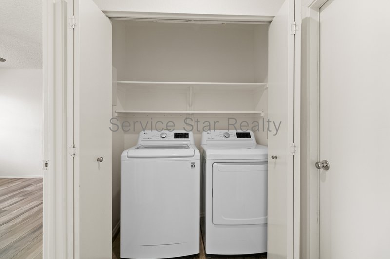 4-bedroom, 2-bath home in Phoenix! property image