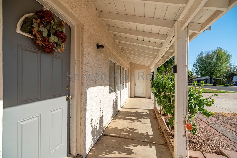 Beautifully updated 4 Bedroom - 2 primary suites! property image