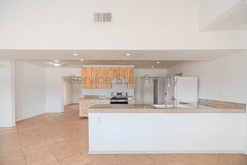 Beautifully updated 4 Bedroom - 2 primary suites! property image