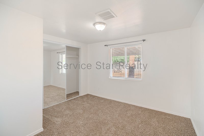 Beautifully updated 4 Bedroom - 2 primary suites! property image