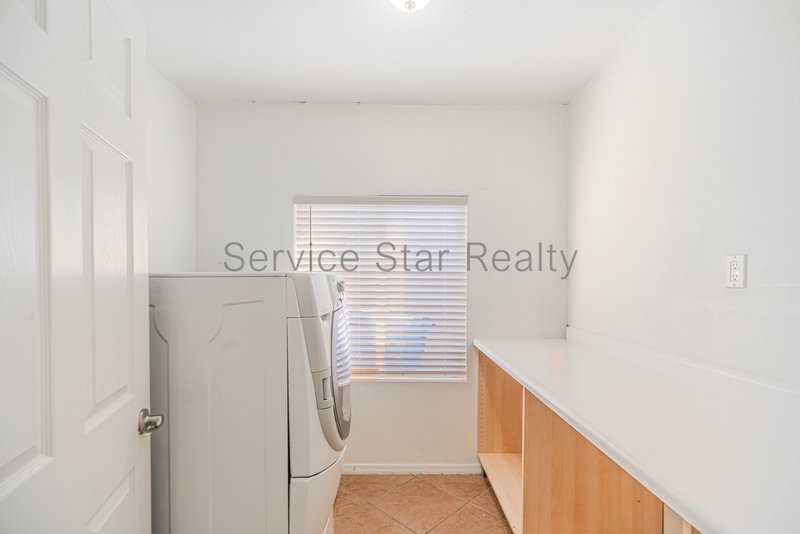 Beautifully updated 4 Bedroom - 2 primary suites! property image