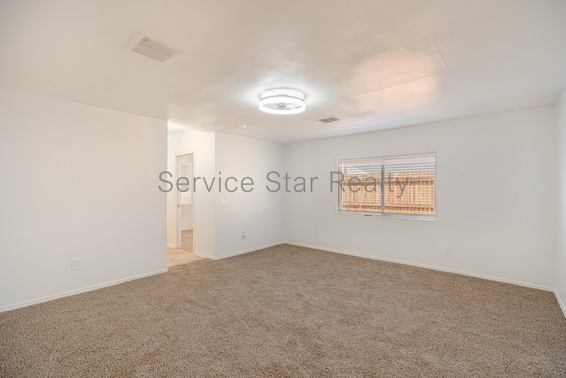 Beautifully updated 4 Bedroom - 2 primary suites! property image