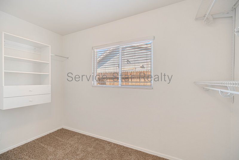 Beautifully updated 4 Bedroom - 2 primary suites! property image
