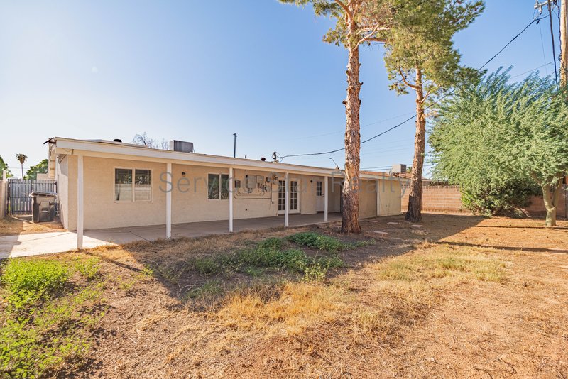 Beautifully updated 4 Bedroom - 2 primary suites! property image