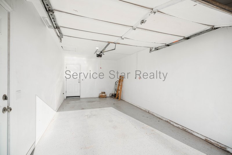 Beautifully updated 4 Bedroom - 2 primary suites! property image