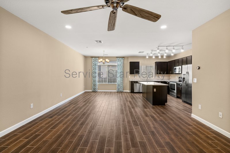 Three Bedroom Townhome in Gated Villagio at Happy Valley! property image