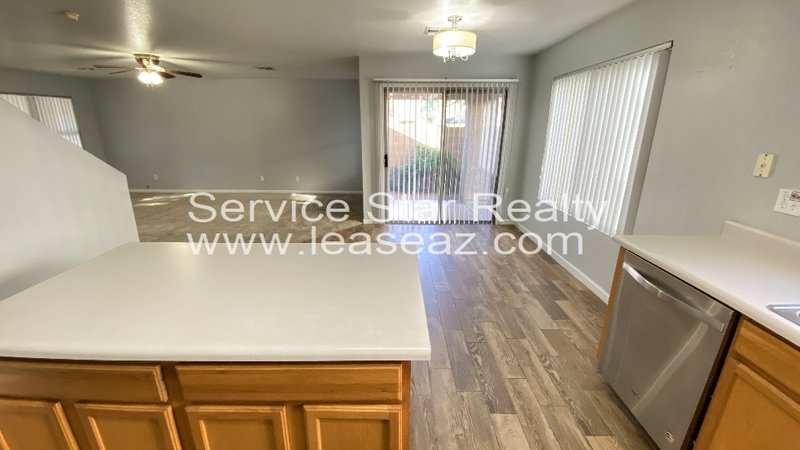 South Chandler Home in Fox Crossing property image
