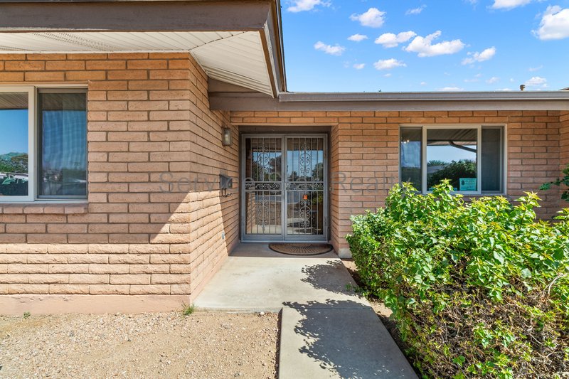 4938 E Earll Dr property image