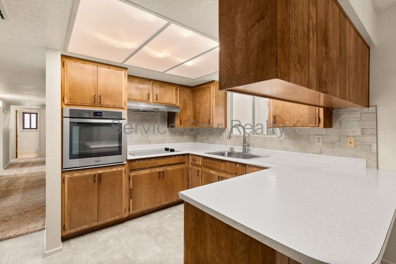 4938 E Earll Dr property image