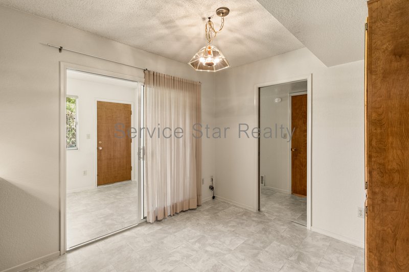 4938 E Earll Dr property image