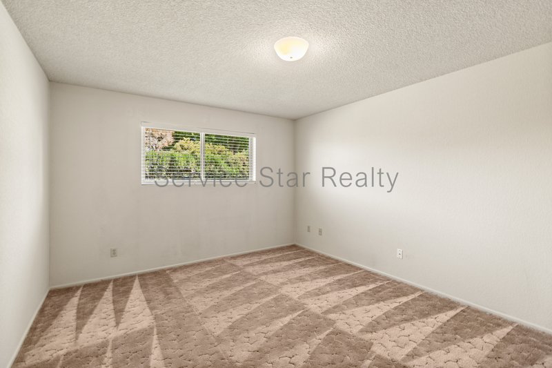 4938 E Earll Dr property image