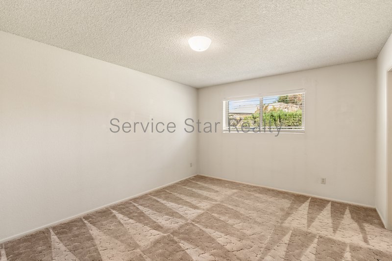 4938 E Earll Dr property image