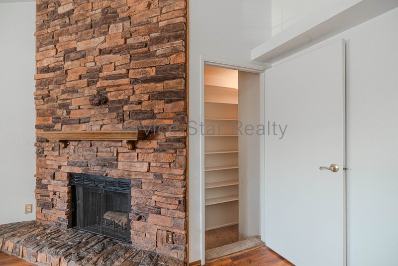 $750 OFF MOVE IN COSTS!!!  Great 2bed /1 bath Condo Community! property image