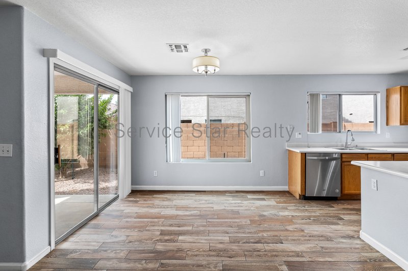 South Chandler Home in Fox Crossing property image