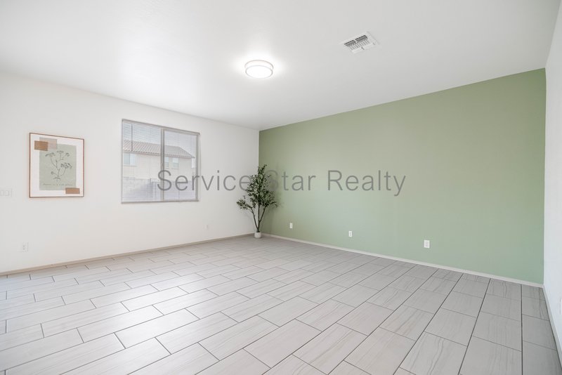 Spectacular 4 bed. 3 bath in Tolleson! property image