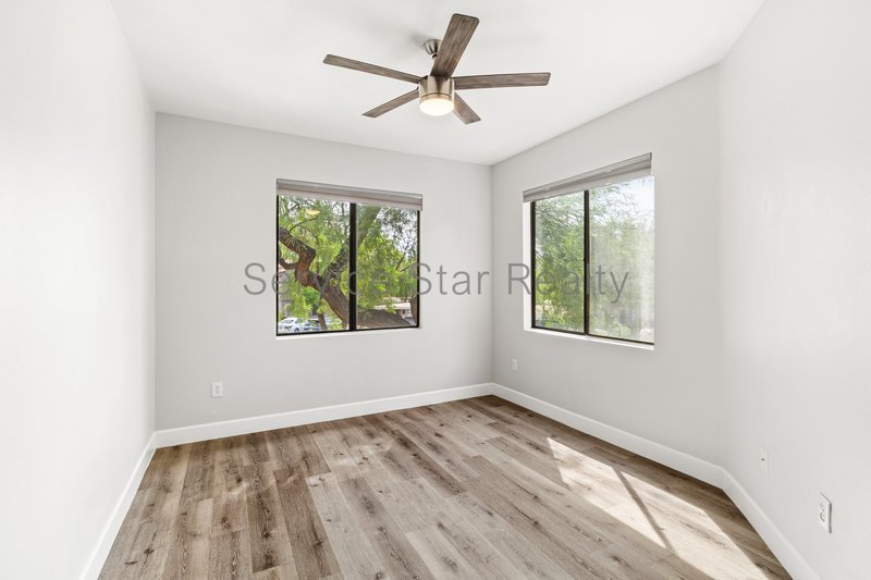 2 Bedroom+ Den, 2 bath condo in Scottsdale!! property image