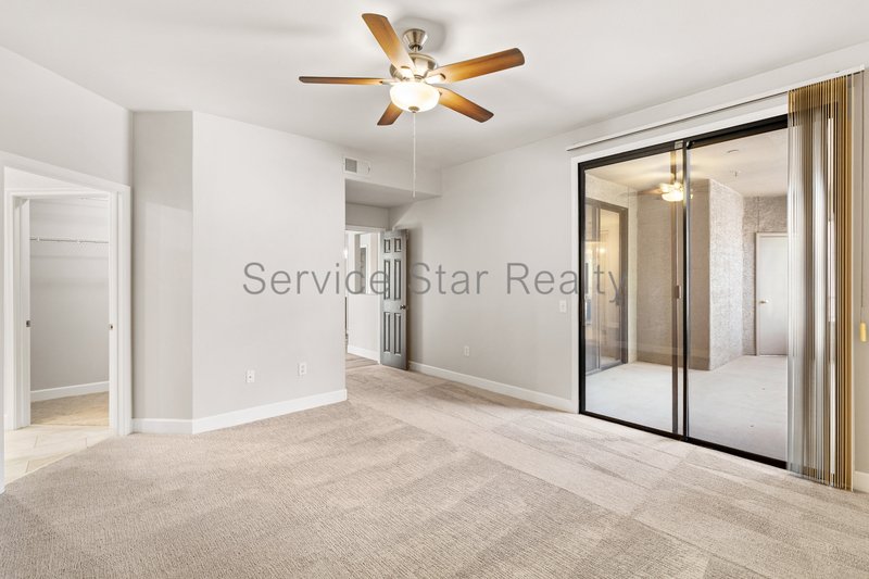 2 Bedroom+ Den, 2 bath condo in Scottsdale!! property image