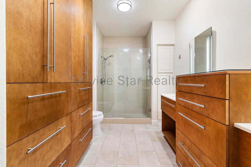 2 Bedroom+ Den, 2 bath condo in Scottsdale!! property image