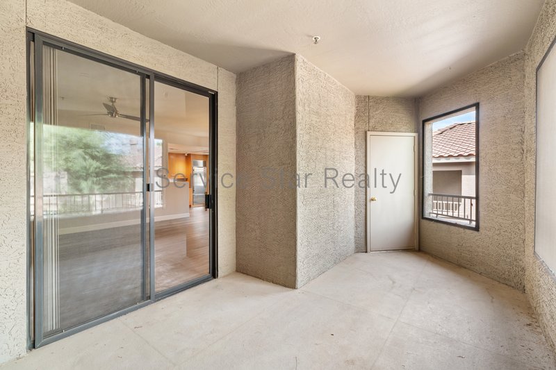 2 Bedroom+ Den, 2 bath condo in Scottsdale!! property image