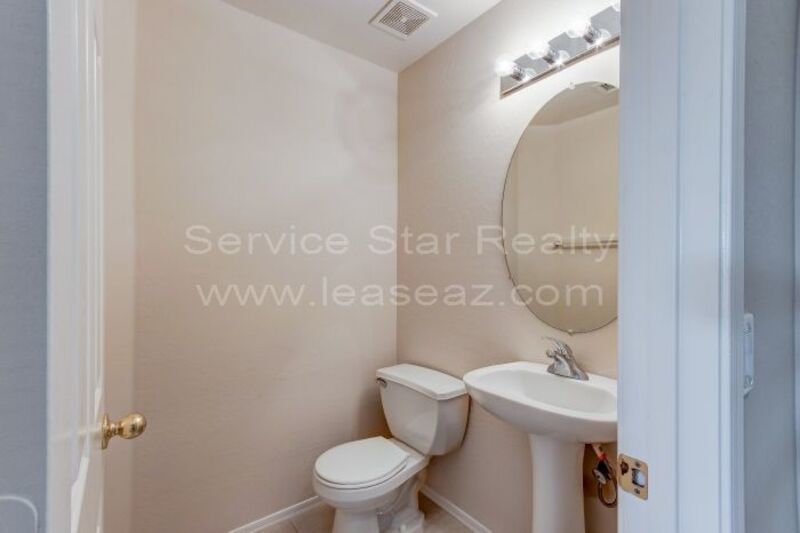 Beautiful 3BR 2.5BA Avondale Home in Gated Community property image
