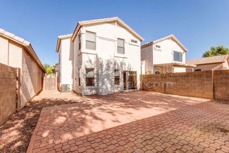 Beautiful 3BR 2.5BA Avondale Home in Gated Community property image