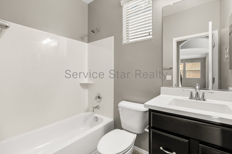 3455 E Indigo St property image