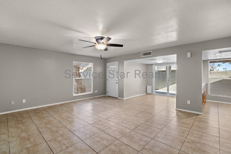3 Bedroom, 2 Bath in Phoenix!! property image