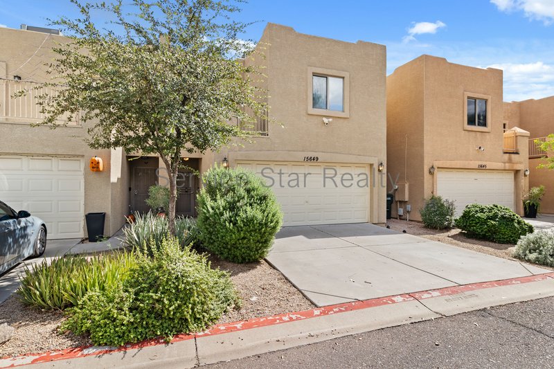 Gorgeous 3Bed/2.5Bath Home w/ Modern Touches & SOLAR in North Phoenix! property image