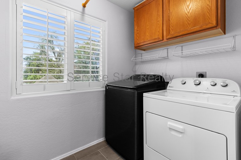 Gorgeous 3Bed/2.5Bath Home w/ Modern Touches & SOLAR in North Phoenix! property image