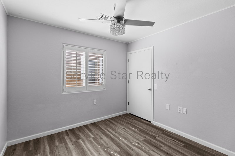 Gorgeous 3Bed/2.5Bath Home w/ Modern Touches & SOLAR in North Phoenix! property image