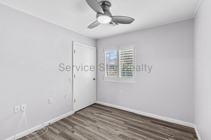 Gorgeous 3Bed/2.5Bath Home w/ Modern Touches & SOLAR in North Phoenix! property image