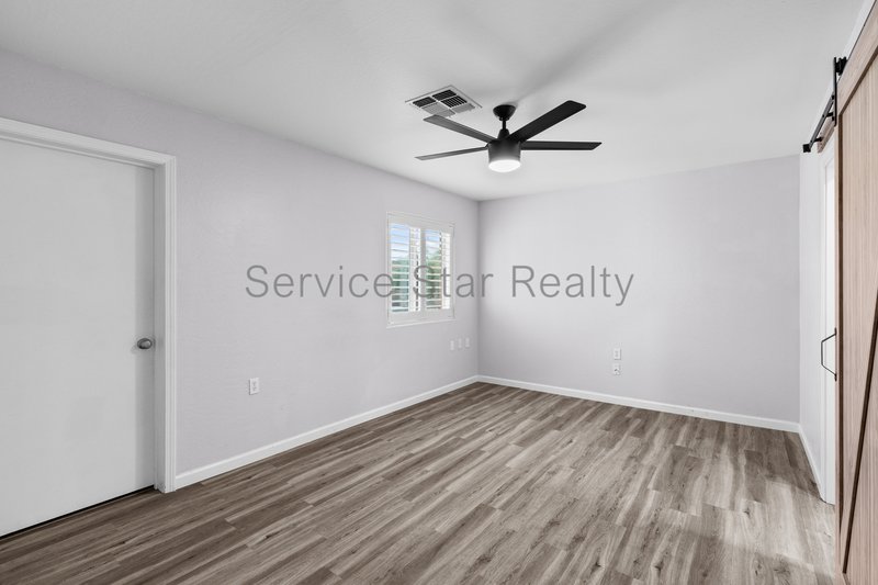 Gorgeous 3Bed/2.5Bath Home w/ Modern Touches & SOLAR in North Phoenix! property image