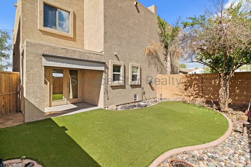 Gorgeous 3Bed/2.5Bath Home w/ Modern Touches & SOLAR in North Phoenix! property image