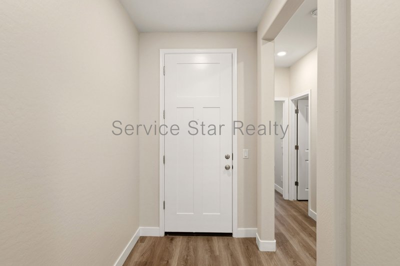 Beautiful 3-Bedroom Home in Verrado ? Low-Maintenance Living & Great C property image